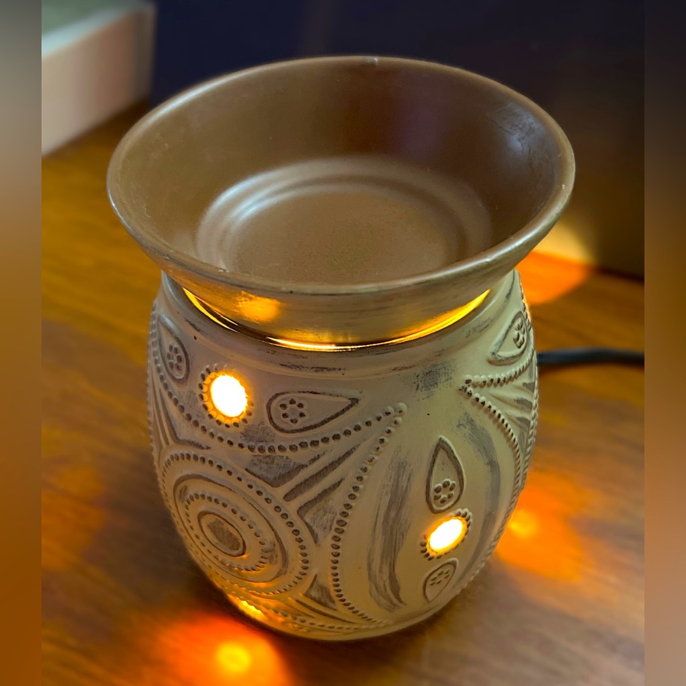 Scentsy Warmer: Patina (Retired/Discontinued)